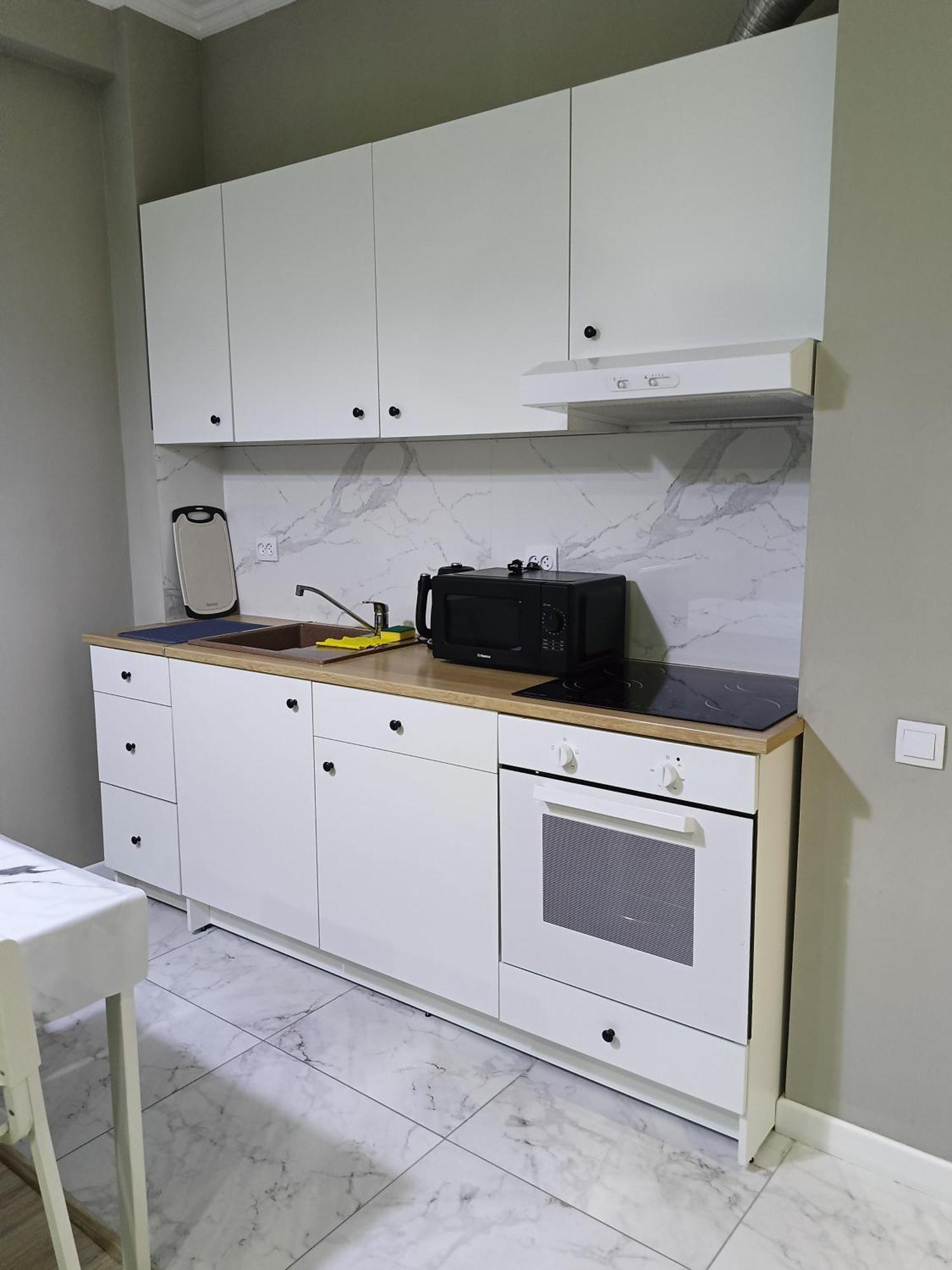 посуточно жк Lamiya Apartment *